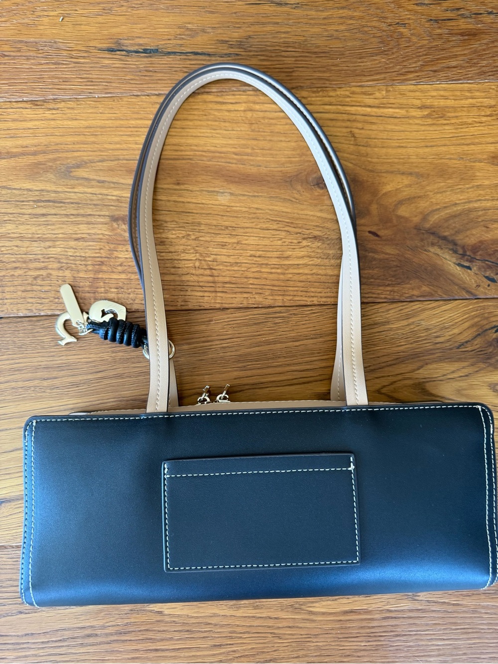True Religion Shoulder Bag. - Picture 3 of 10